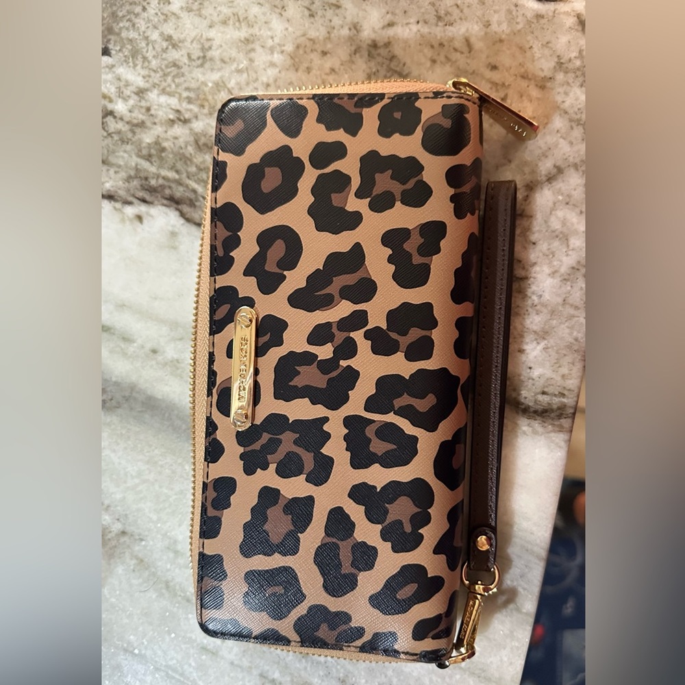 Michael Kors Cheetah Leopard large wallet wristlet